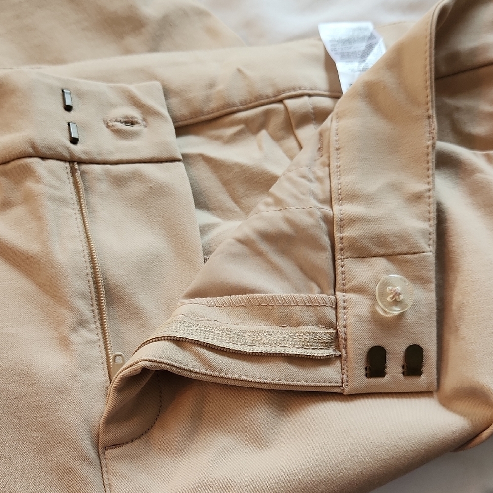 NWT Old Navy Pixie High Rise Pants in Tan - Picture 5 of 5